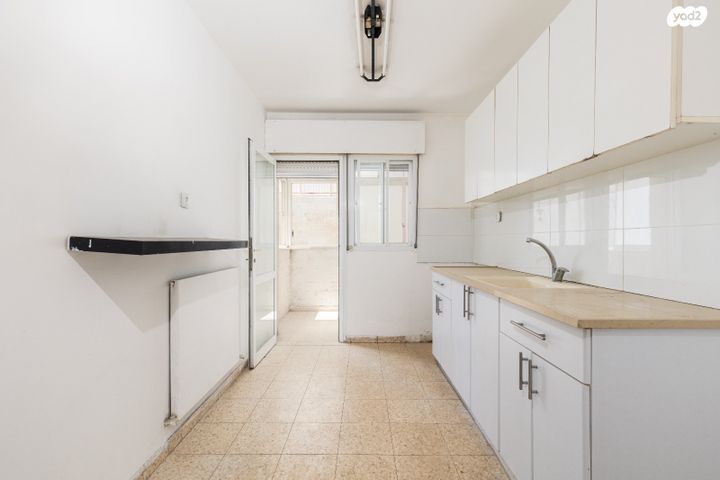 דירה, פסגת זאב, ירושלים