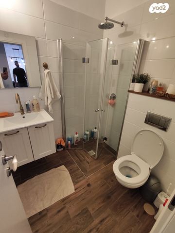 דירה, הנרייטה סאלד, כרמי גת, קרית גת