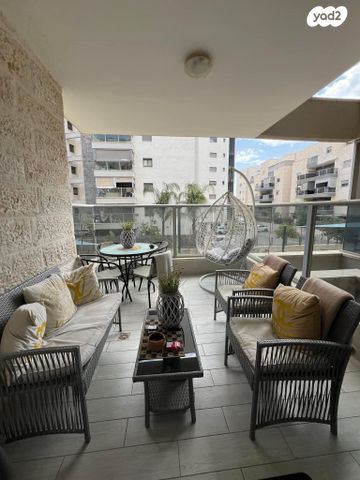 דירה, גדעון האוזנר, רמות הרכס, באר שבע