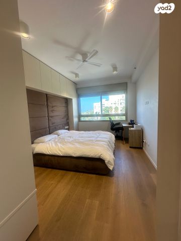 דירה, שדרות לוי אשכול, תל אביב יפו