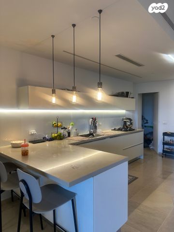 דירה, שדרות לוי אשכול, תל אביב יפו