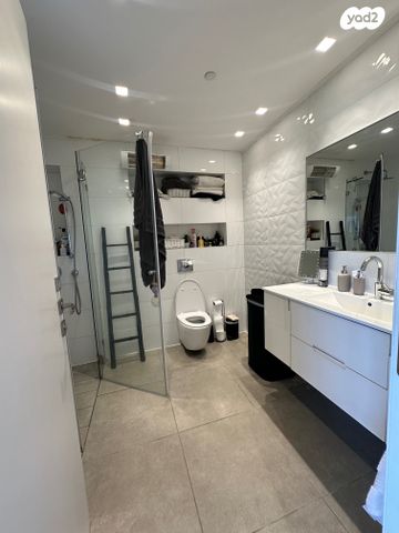 דירה, שדרות לוי אשכול, תל אביב יפו