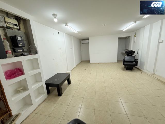 חנויות/ שטח מסחרי, הרצל 185, ב' / צפון מערב העיר, רחובות