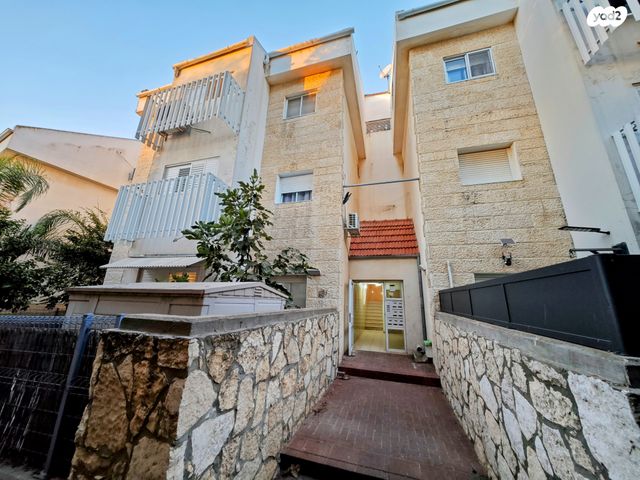 שער הגיא 30