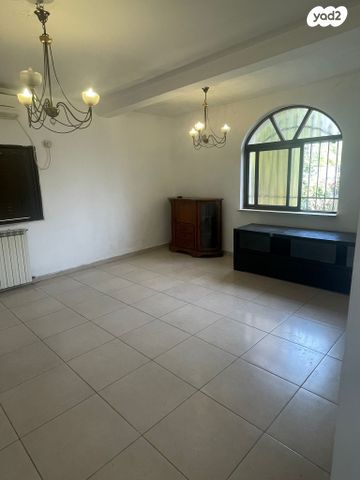 בית פרטי/ קוטג', קדושי סטרומה, מלחה, מנחת, ירושלים