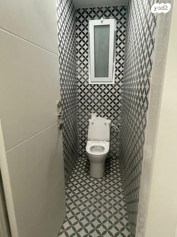 בית פרטי/ קוטג', קדושי סטרומה, מלחה, מנחת, ירושלים