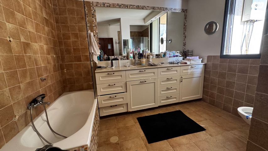 דירה, פייר קניג 9, נוף הטיילת, נתניה