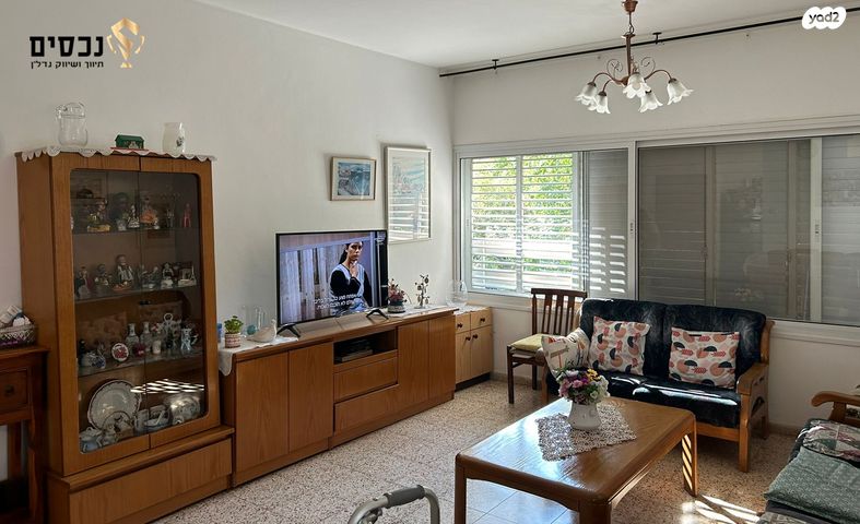 דירה, כפר סבא