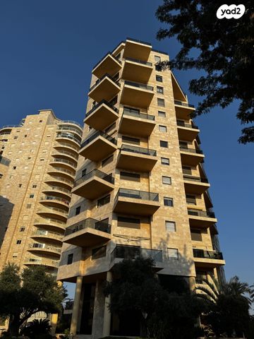 דירה, פייר קניג 9, נוף הטיילת, נתניה