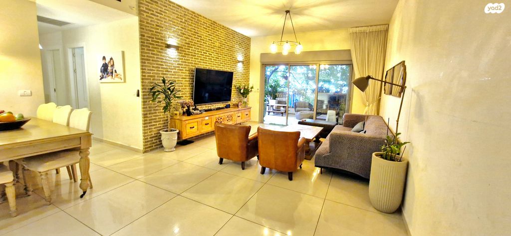 דירת גן, ע. הלל, נווה זמר, רעננה