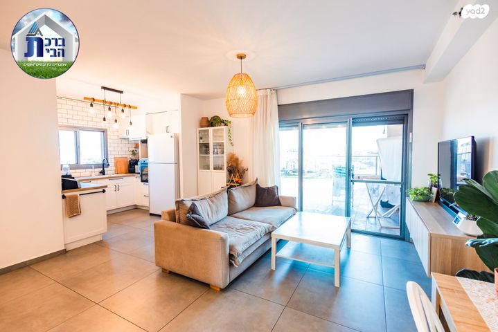 גג/ פנטהאוז, ז'בוטינסקי, רובע א', אשדוד