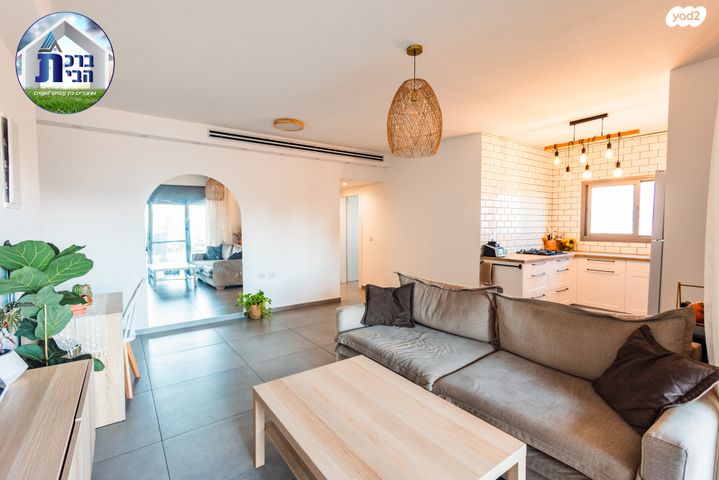 גג/ פנטהאוז, ז'בוטינסקי, רובע א', אשדוד