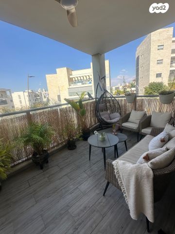 דירה, חסידה, הציפורים, מודיעין מכבים רעות