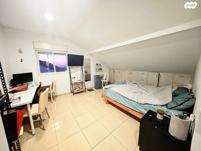 דופלקס, שער הגיא 30, אריאל