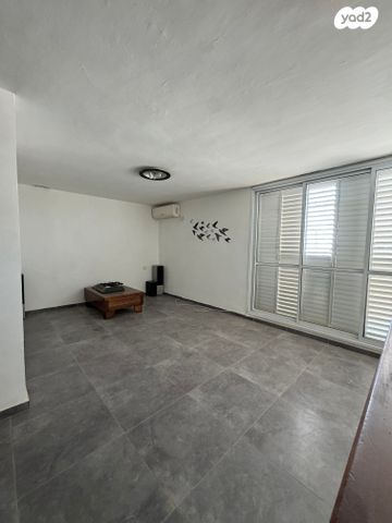 דירה, יצחק רגר 166, שכונה ד', באר שבע