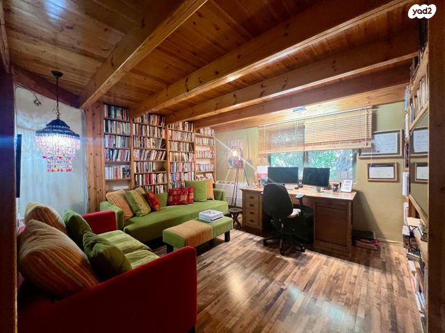 בית פרטי/ קוטג', דרך הפרחים, כוכב יאיר / צור יגאל