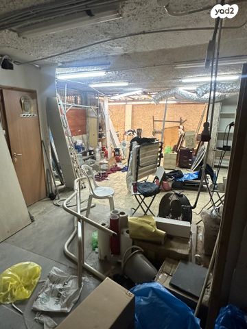 מחסנים, ביל"ו, ב' / צפון מערב העיר, רחובות