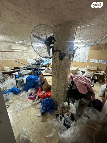 מחסנים, ביל"ו, ב' / צפון מערב העיר, רחובות