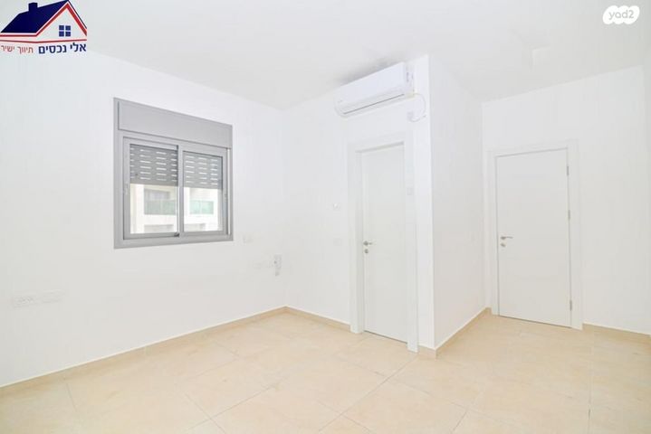 דירה, אודם 15, אבני חן, חריש