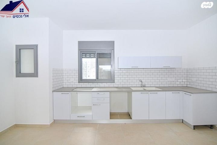 דירה, אודם 15, אבני חן, חריש