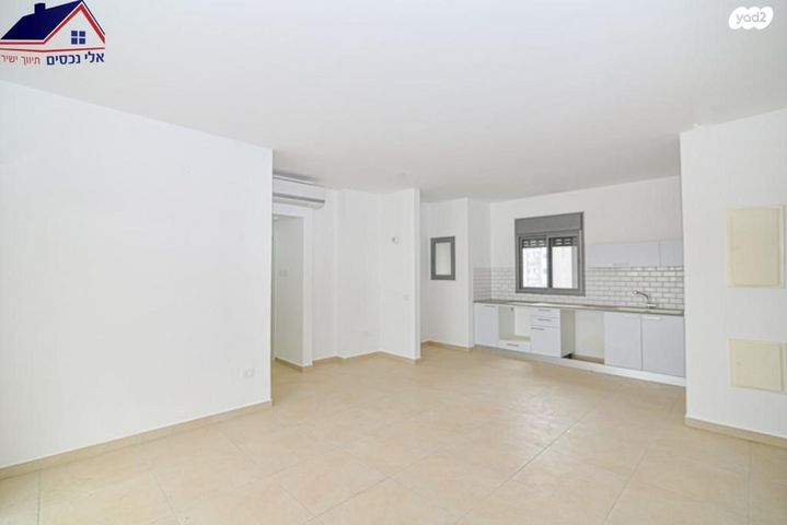 דירה, אודם 15, אבני חן, חריש