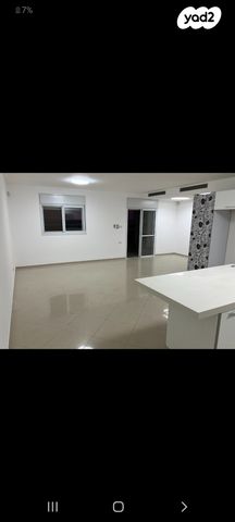 גג/ פנטהאוז, בן אהרון, קרית מלאכי