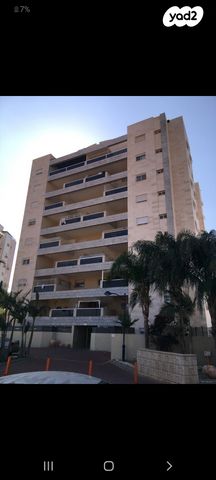 גג/ פנטהאוז, בן אהרון, קרית מלאכי