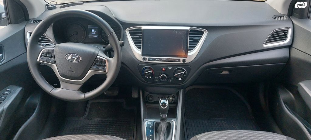 יונדאי אקסנט i25