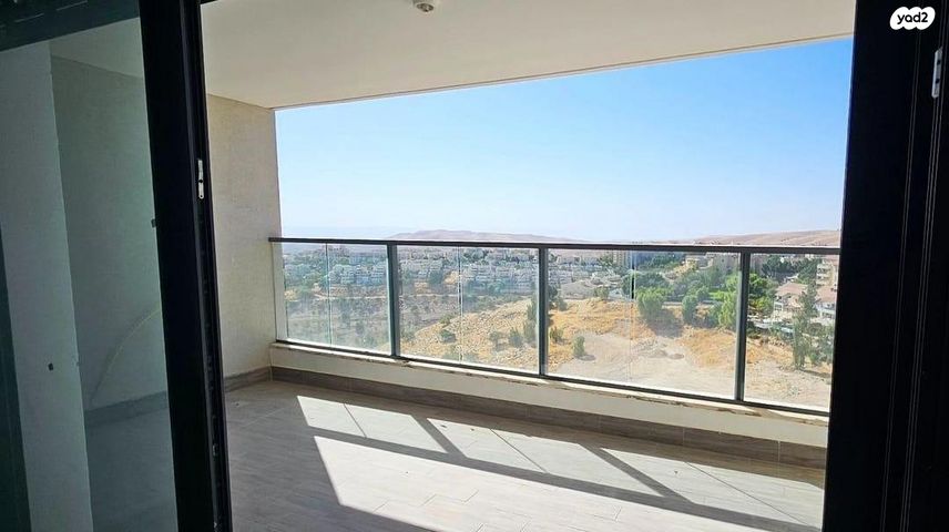 דירה, דרך קדם 6, נופי סלע, מעלה אדומים