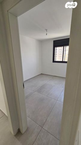 דירה, דרך קדם 6, נופי סלע, מעלה אדומים