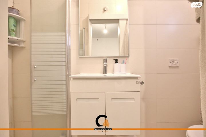 דירה, יהודה, קרית ביאליק