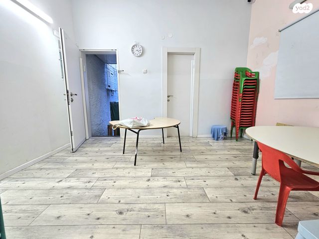 דו משפחתי, אריה בן אליעזר 38, נווה יהושע, ערמונים, רמת גן