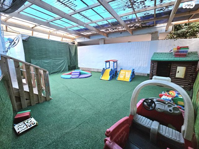 דו משפחתי, אריה בן אליעזר 38, נווה יהושע, ערמונים, רמת גן