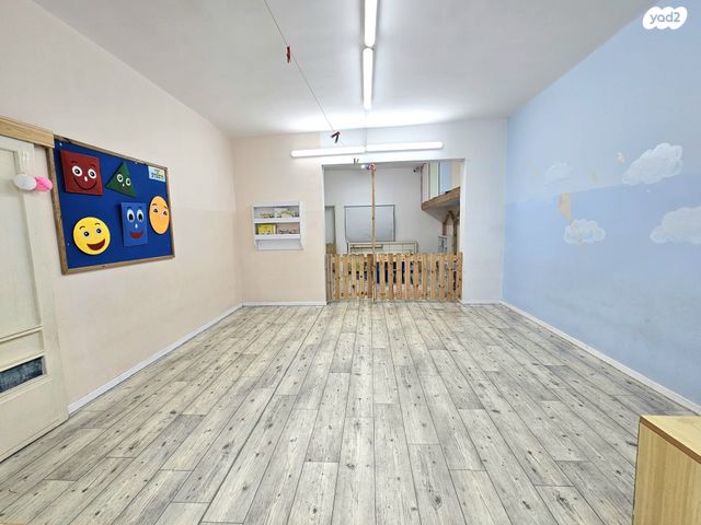 דו משפחתי, אריה בן אליעזר 38, נווה יהושע, ערמונים, רמת גן