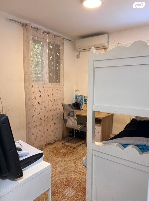 דירת גן, צהלון, שיכוני חסכון, תל אביב יפו