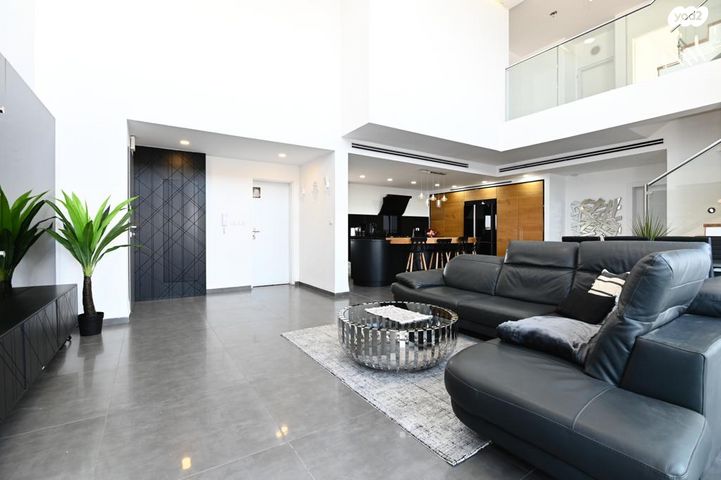 גג/ פנטהאוז, מורן, טבריה