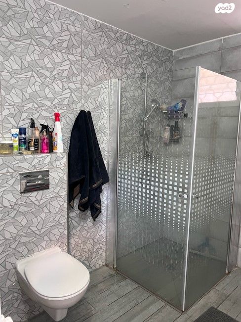 דירת גן, צהלון, שיכוני חסכון, תל אביב יפו