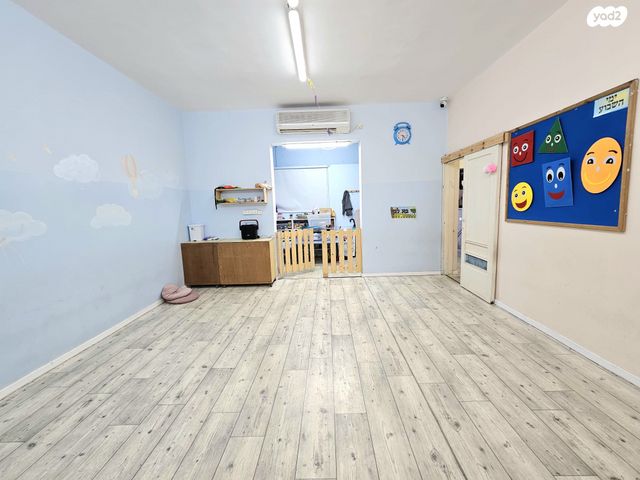 דו משפחתי, אריה בן אליעזר 38, נווה יהושע, ערמונים, רמת גן