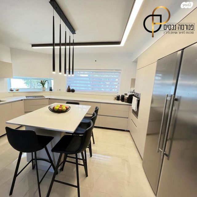 דו משפחתי, נהריה