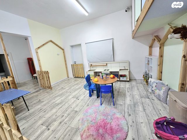 דו משפחתי, אריה בן אליעזר 38, נווה יהושע, ערמונים, רמת גן