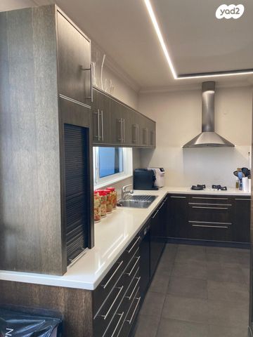 גג/ פנטהאוז, רמז, מערב ותיק, ראשון לציון