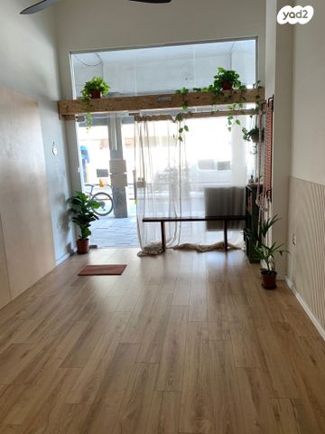 אבן גבירול 107