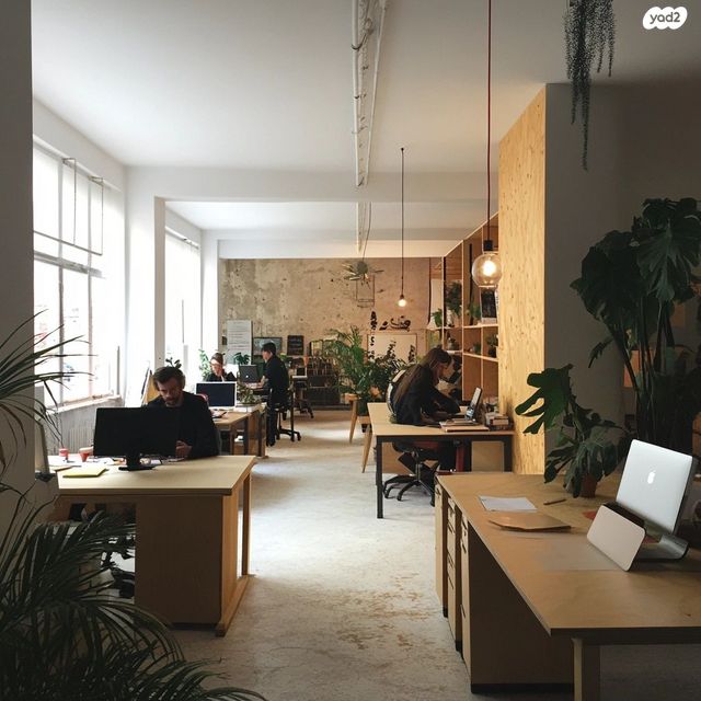 משרדים, חולון