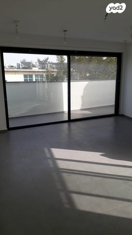 גג/ פנטהאוז, בעל העקידה, שפירא, תל אביב יפו