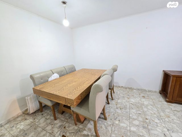 דירה, גיורא יוספטל, שכונה ד', באר שבע