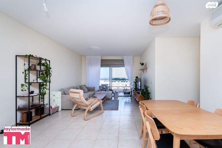 דירה, נטע, תל ימת כרכור, פרדס חנה כרכור