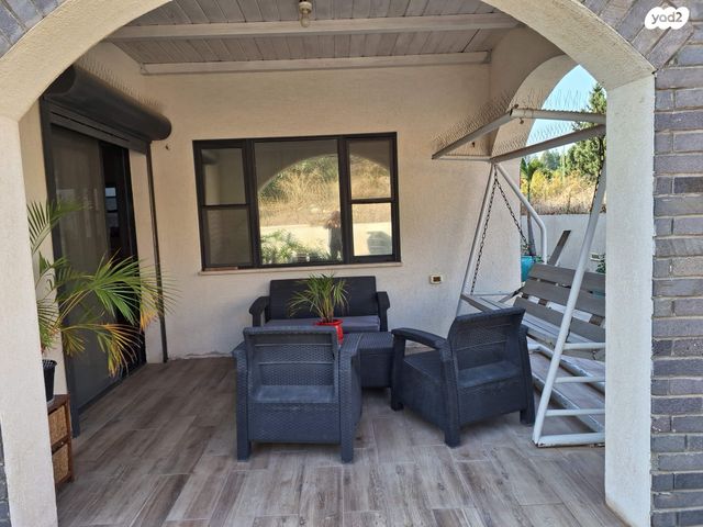 דו משפחתי, טל אל