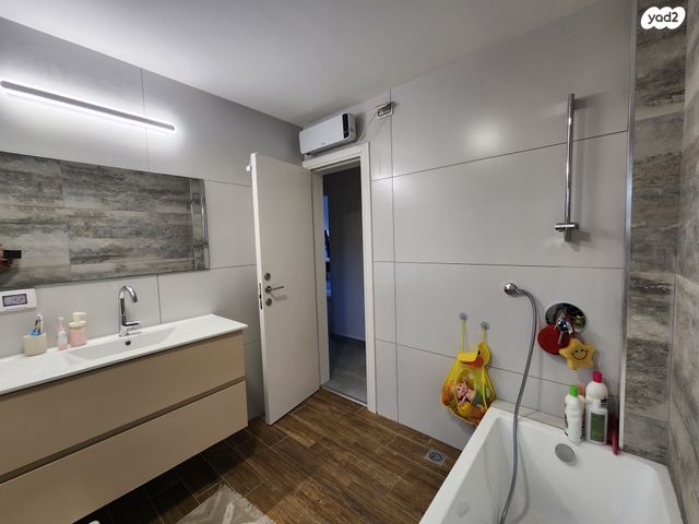 דירה, העלייה הראשונה 8, מרכז העיר, חדרה