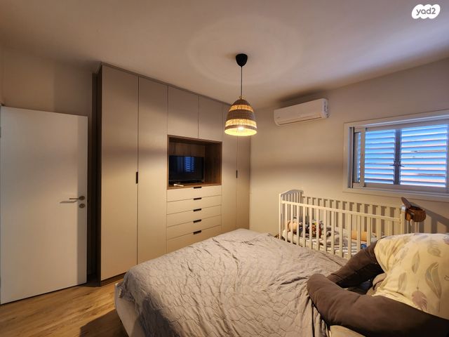 דירה, העלייה הראשונה 8, מרכז העיר, חדרה