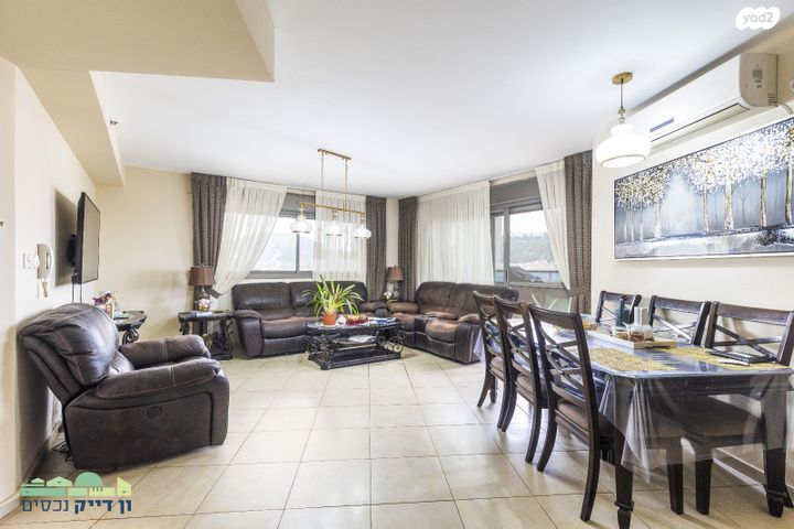 דירה, אריה ורשבסקי, חומת שמואל, הר חומה, ירושלים